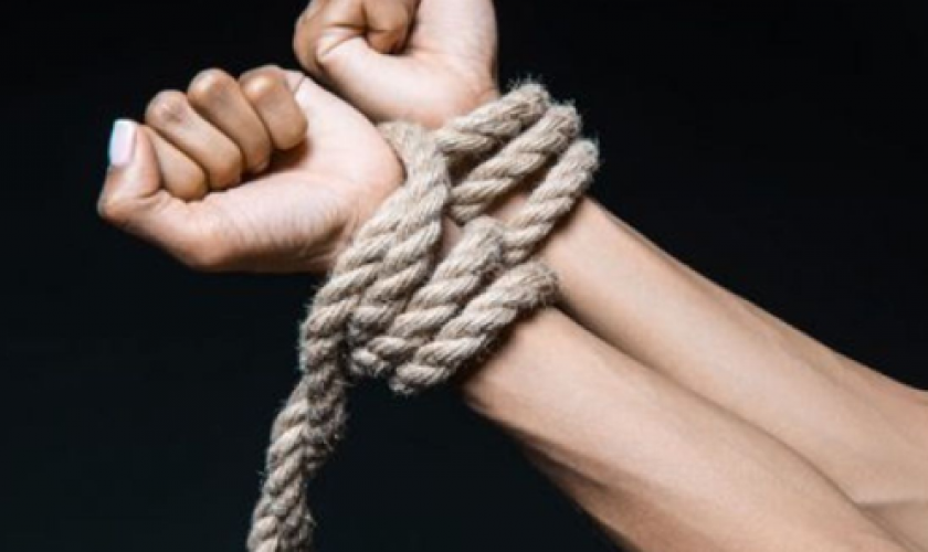 Qual é o comportamento característico dos Codependentes?    
